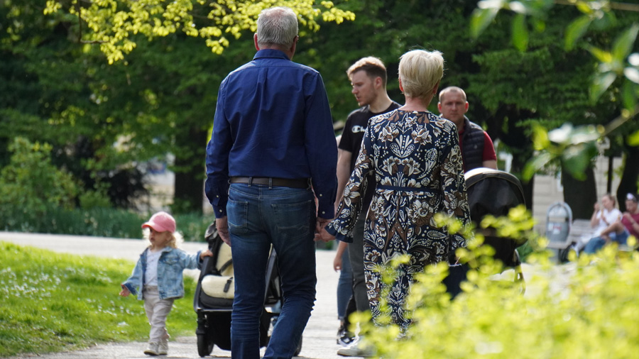 People walking in a parc